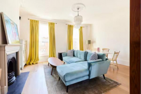 The Walterton Sanctuary - Bright 3 Bed Flat